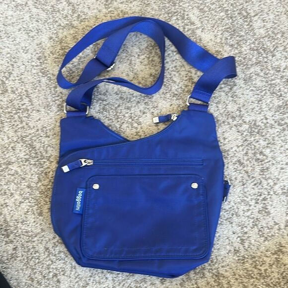 Baggallini Savvy Top Zip Crossbody Bag - Picture 1 of 6